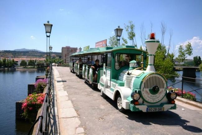 Casa De Ferias Mariceu Holiday home *